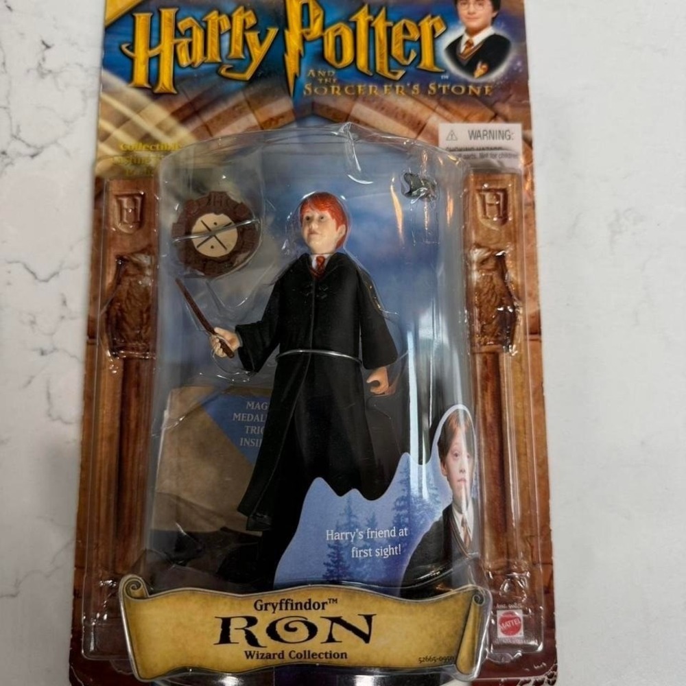 Harry Potter Sorcerer's Stone Gryffindor Ron Weasley Wizard Collection Figure
